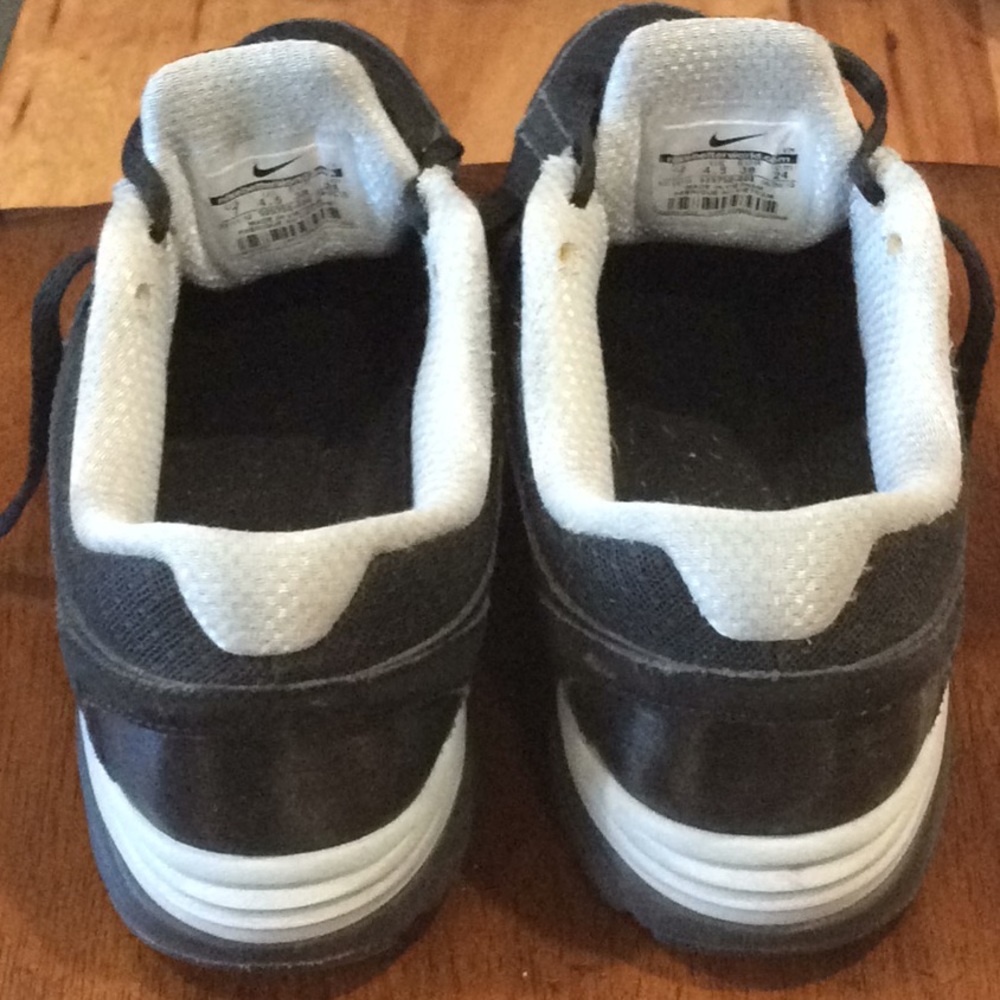 Nike Sneakers - Picture 6 of 8